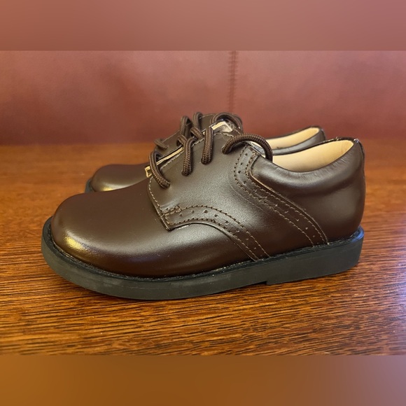 Classic Brown Kids Shoes - Picture 3 of 8